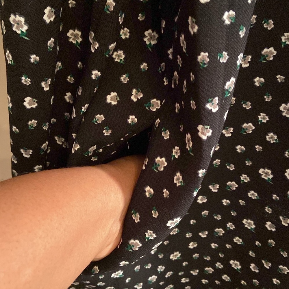 H&M Black Floral Long Sleeve Scoop Neck Shift Dress Size 14 - Picture 6 of 9